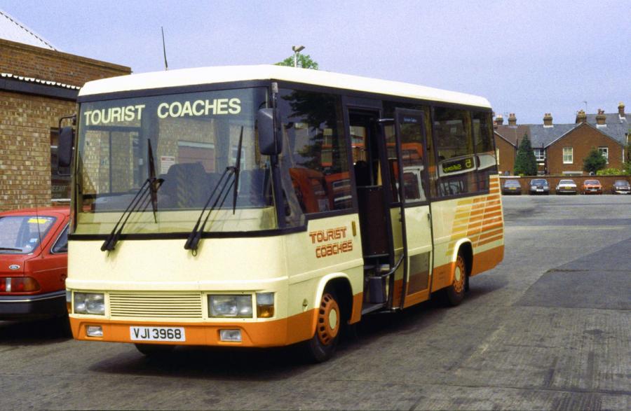  Toyota Coaster HB31R Caetano Optimo (C18F) 1989 года  (фото 2 из 2)